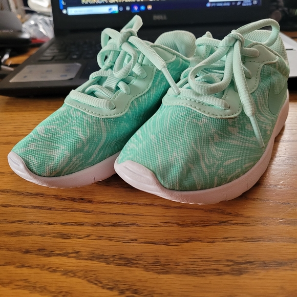 Kids Sneakers - Picture 1 of 10